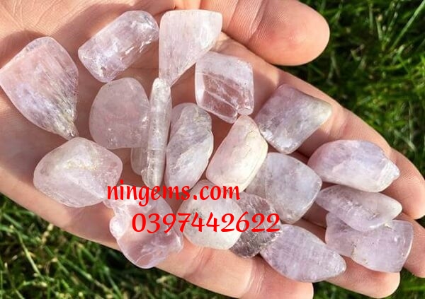 Đá Kunzite tự nhiên