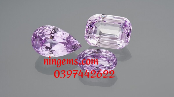 Đá Kunzite có công dụng khai mở luân xa trái tim