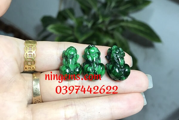 Tỳ hưu ngọc phỉ thúy (ngọc jadeit).