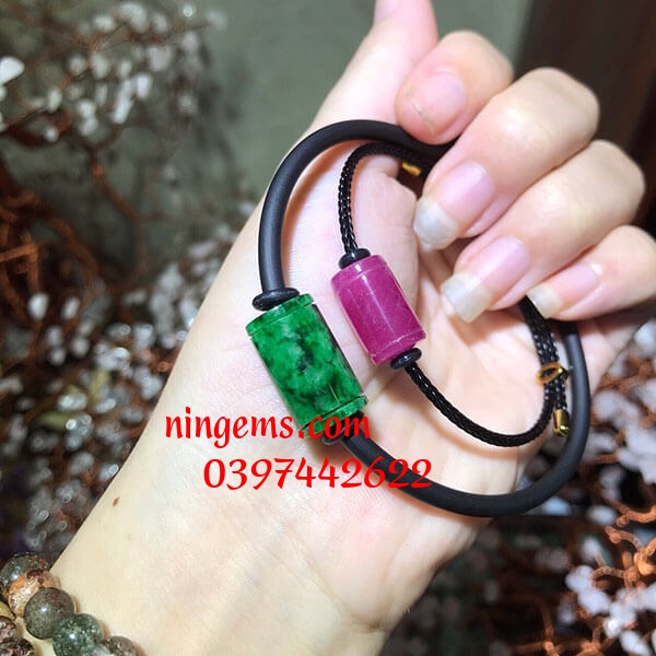 Bộ đôi lu thống ngọc cẩm thạch và đá ruby.